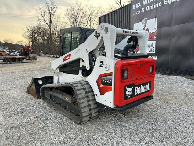 2023-bobcat-t770-image-2