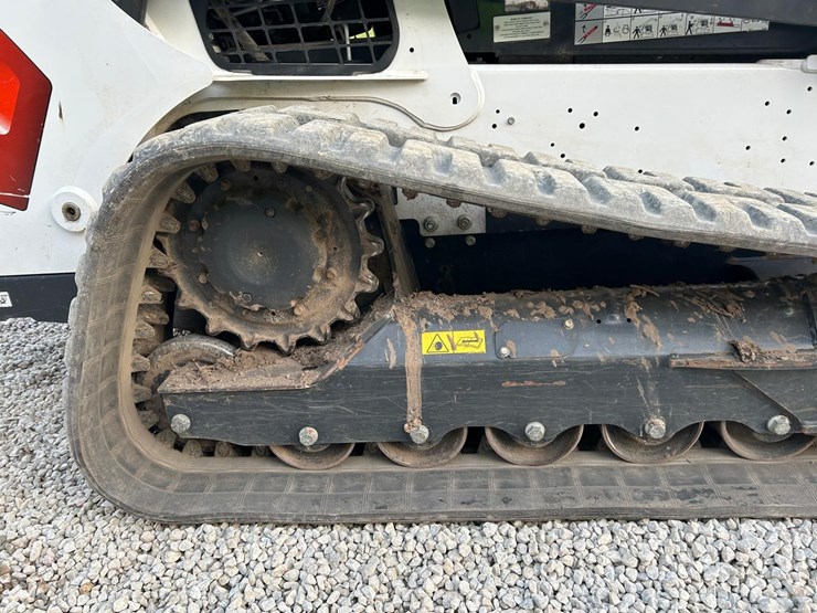 2023-bobcat-t770-image-13