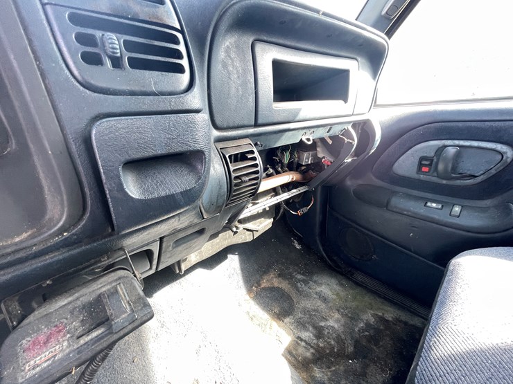 2000-chevrolet-2500-image-41