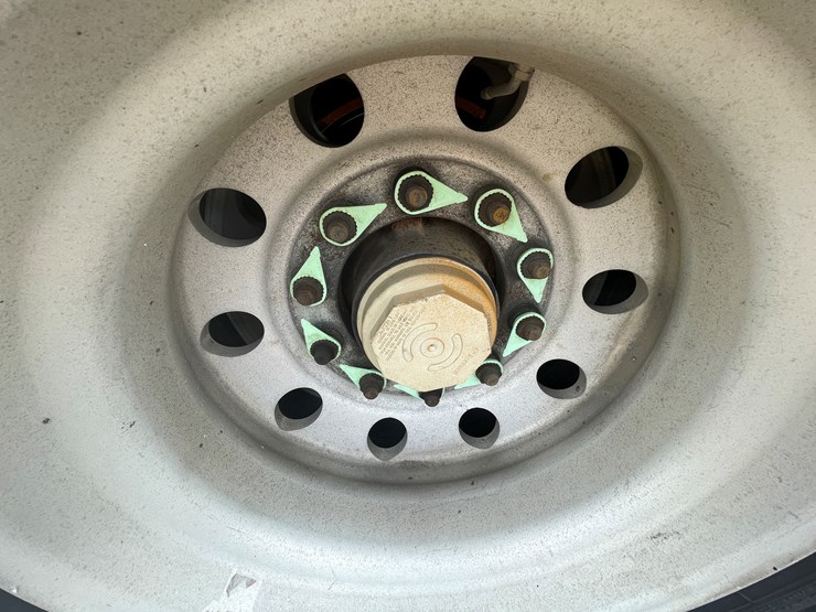 #155-•-2005-delavan-semi-truck-auto-hauler-trailer-(delay-in-title)-image-24