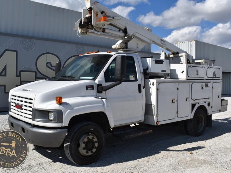 2005-gmc-topkick-image-2