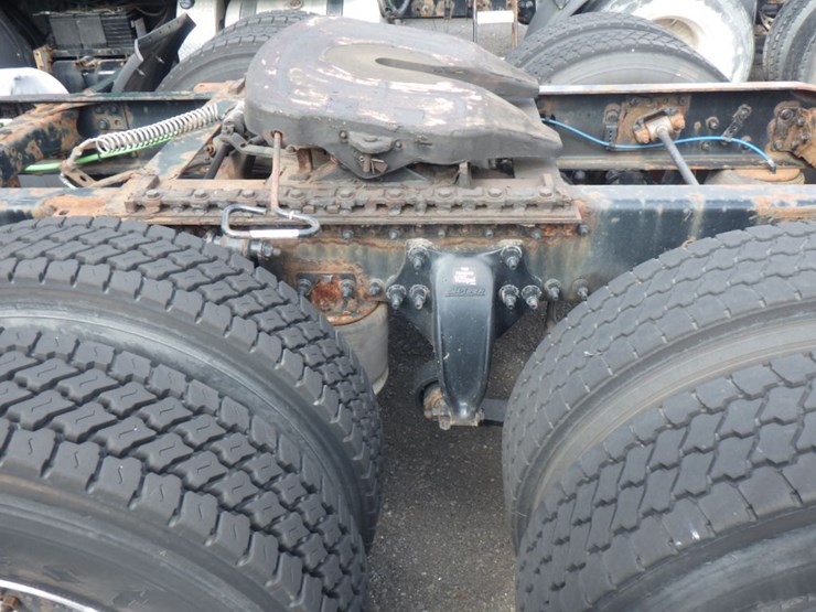 2018-freightliner-cascadia-125-image-15