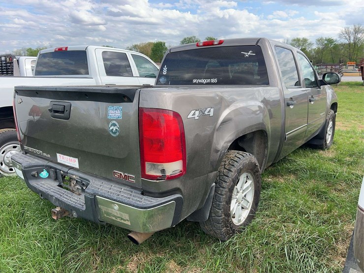 2012-gmc-sierra-1500-image-3