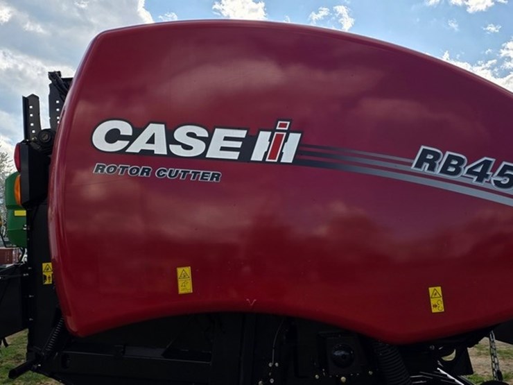 2023-case-ih-rb455-image-10