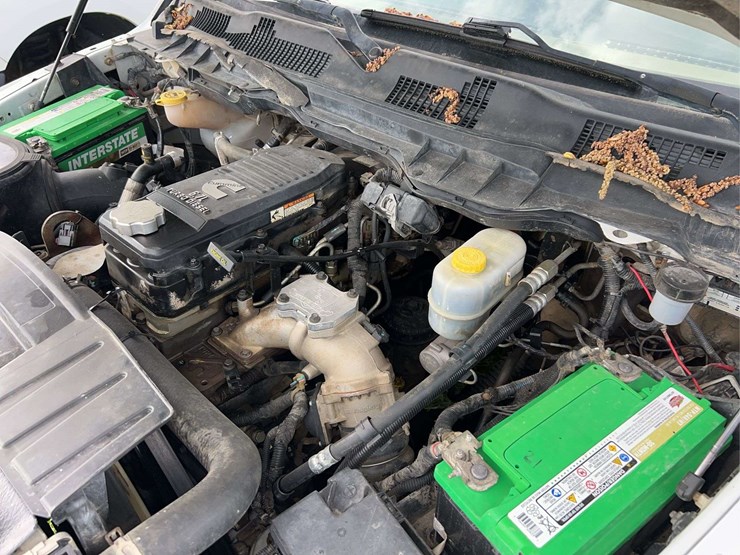 2011-dodge-ram-3500-image-15