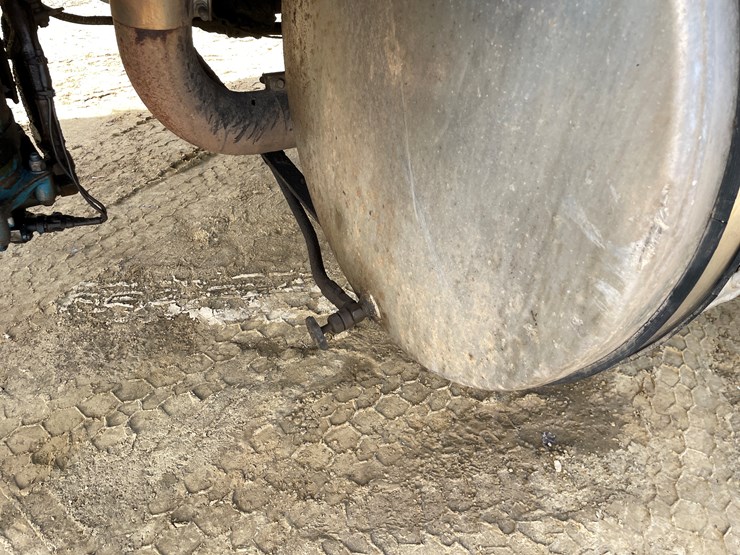 #401-•-1991-mac-rb688s-dump-truck-(has-mn-title)-image-42