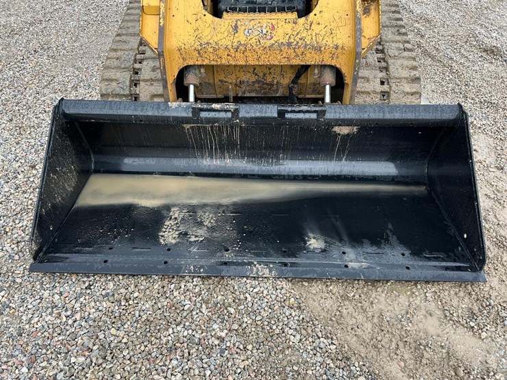 2021-caterpillar-299d3-image-9