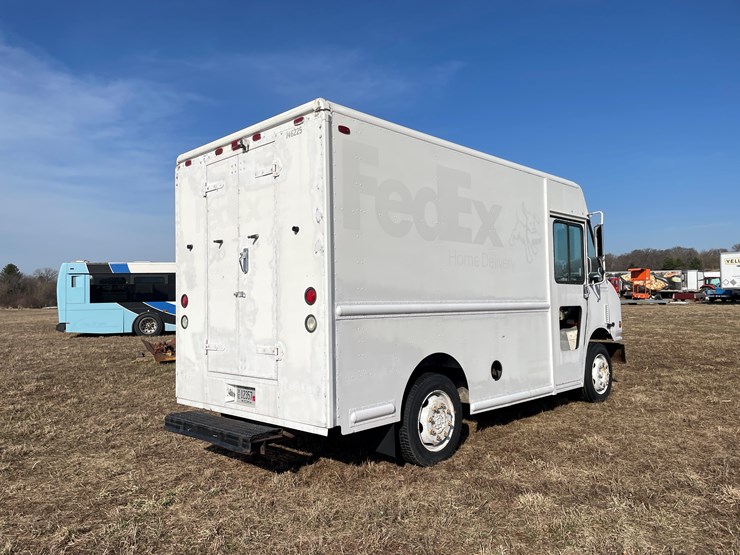 #164-•-2005-freightliner-box-truck-(has-wi-title)-image-5