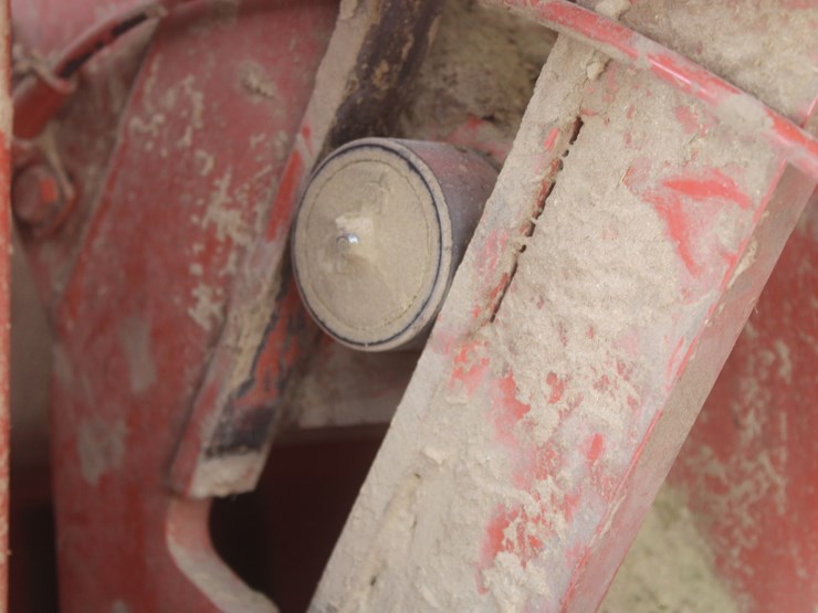 hesston-4910-image-73