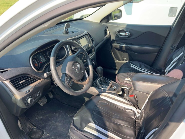 2014-jeep-cherokee-image-8