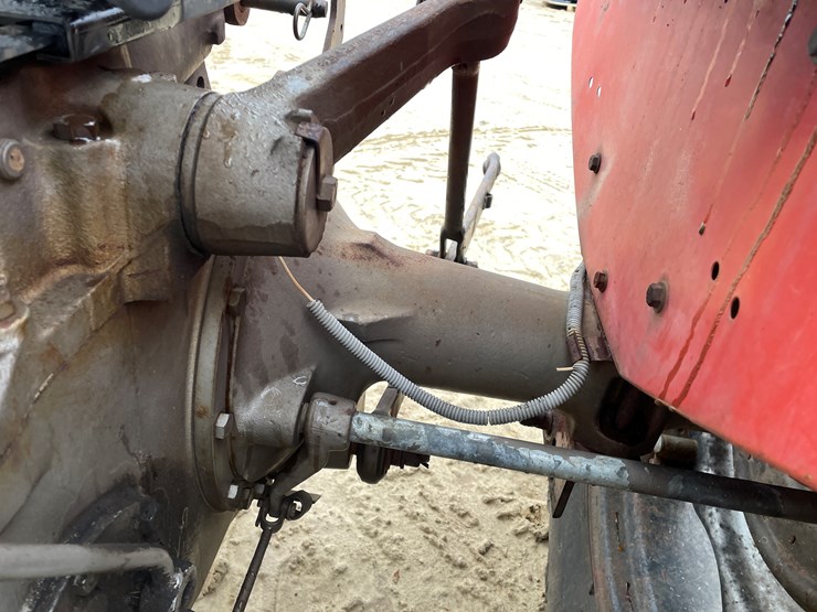 massey-ferguson-230-image-40