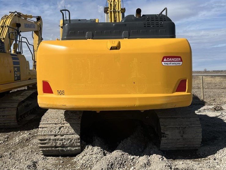 2018-komatsu-pc210-lc-11-image-5