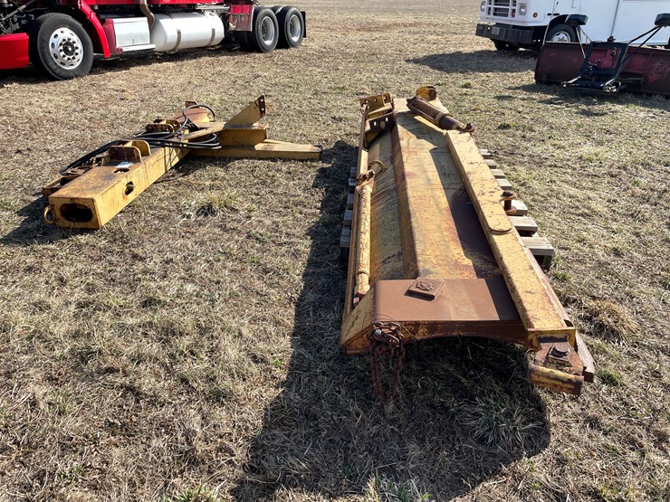 #10683-•-12'-6"-wing-plow-image-2