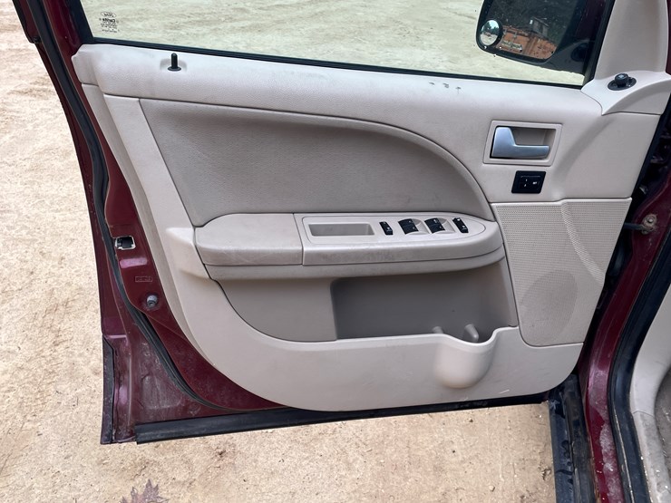 2006-ford-freestyle-image-42