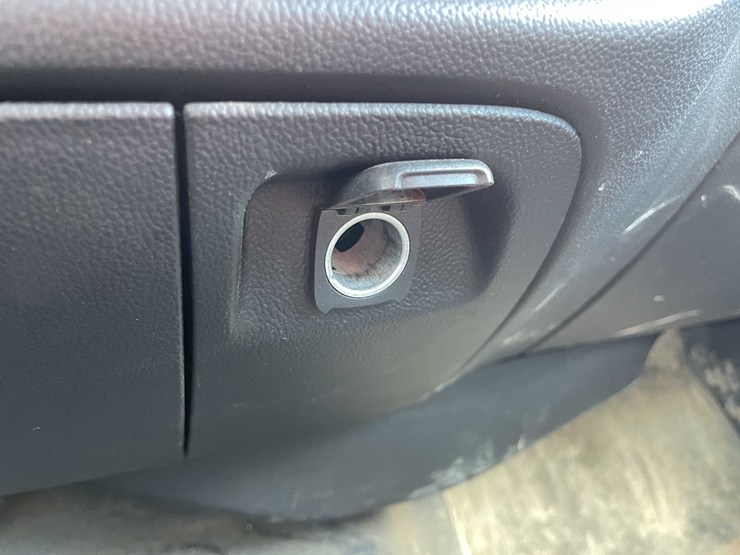 2015-chevrolet-1500-image-79