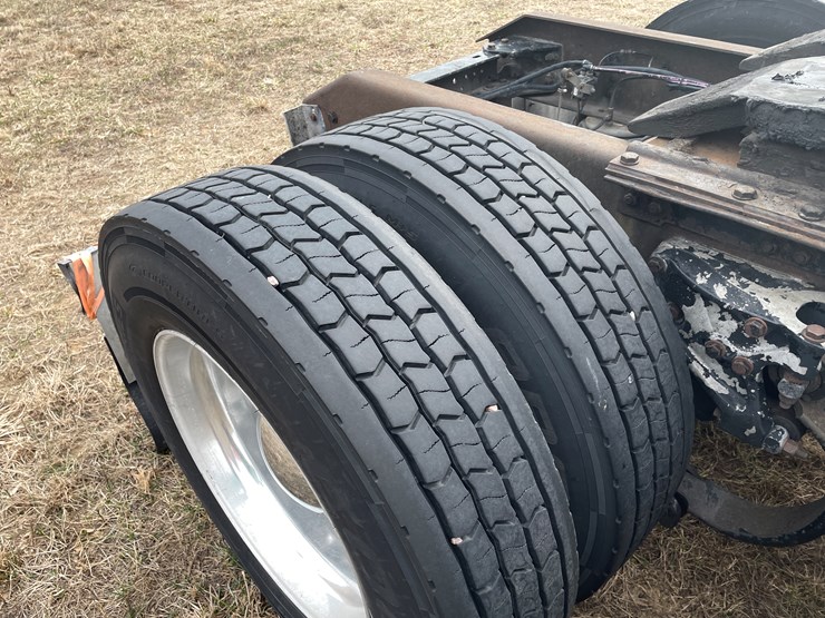 2006-caterpillar-c15-image-35