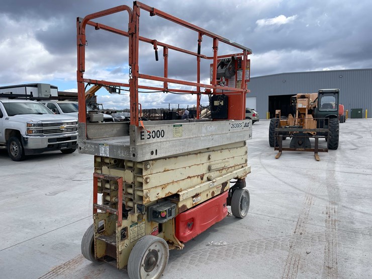 2008-jlg-2630es-image-1