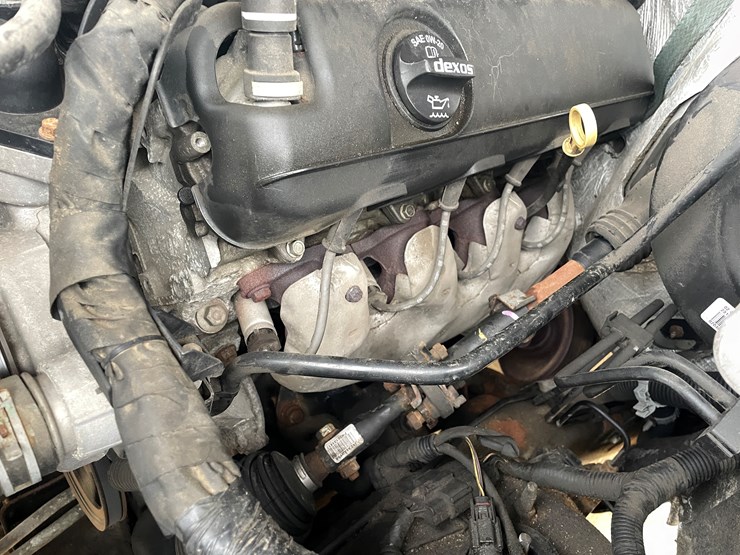 2015-chevrolet-suburban-image-94