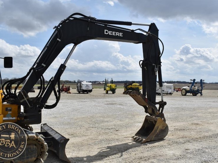 2021-deere-85g-image-10