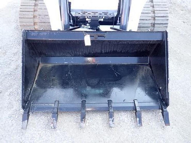 wildcat-60"-skid-steer-tooth-bucket-image-3