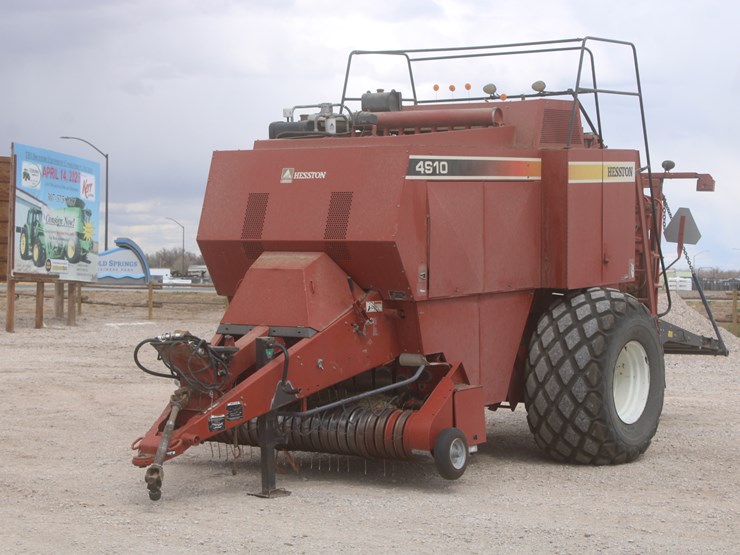 hesston-4910-image-11