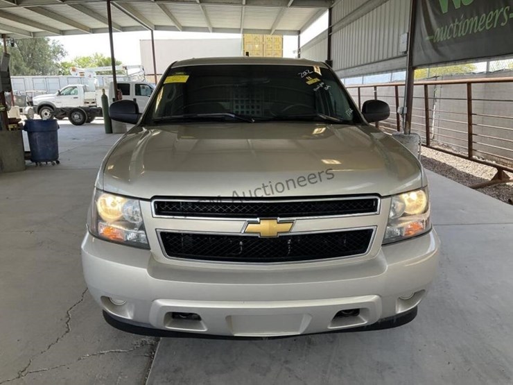 2012-chevrolet-tahoe-image-3