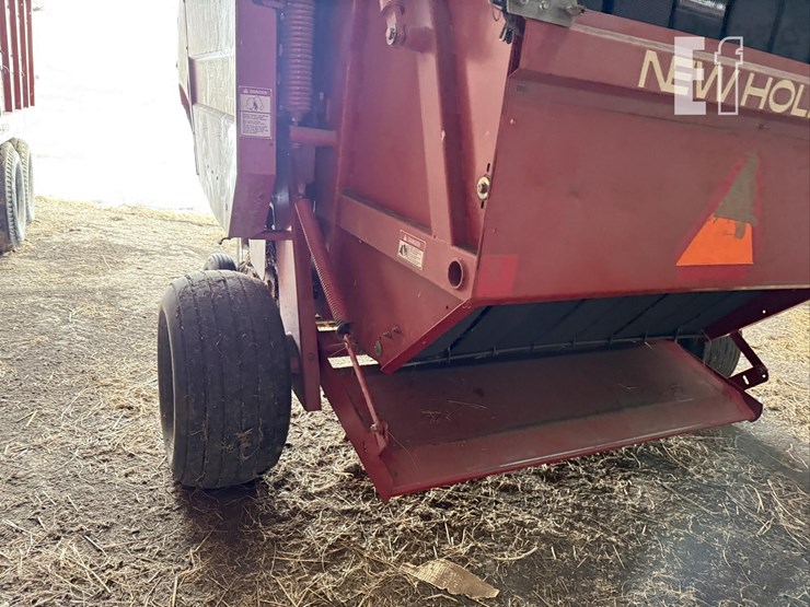 new-holland-664-image-5