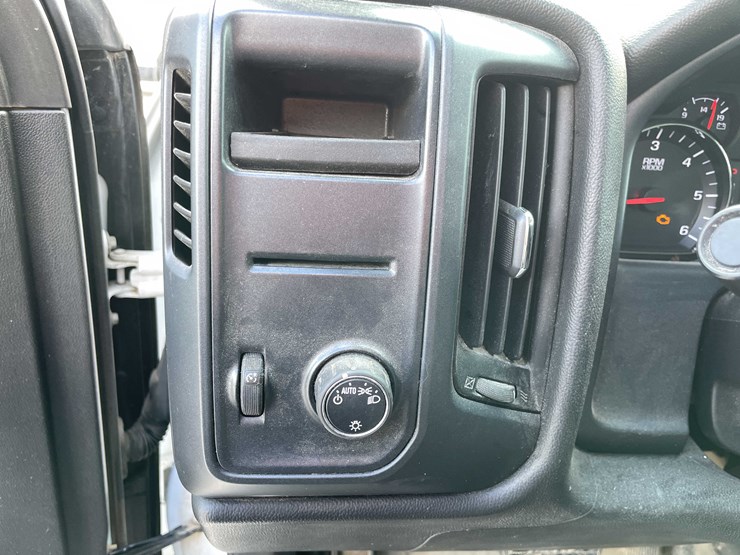 2015-chevrolet-1500-image-65