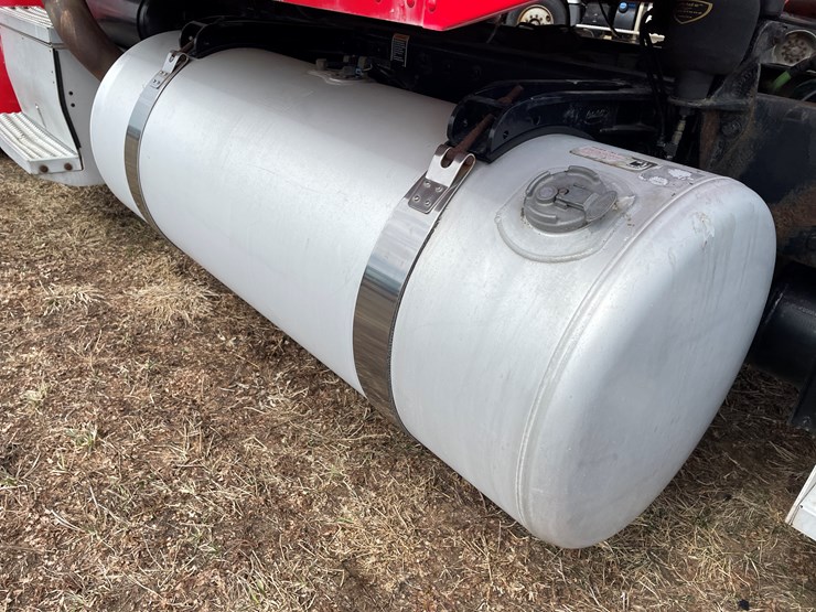 2008-peterbilt-386-image-37