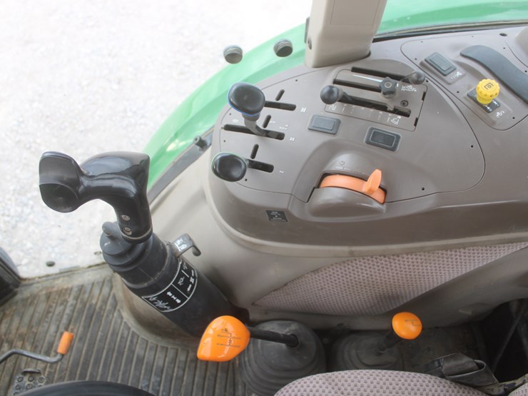 2013-john-deere-5100e-image-31