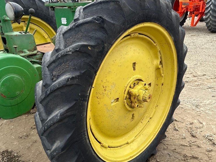 john-deere-b-image-6