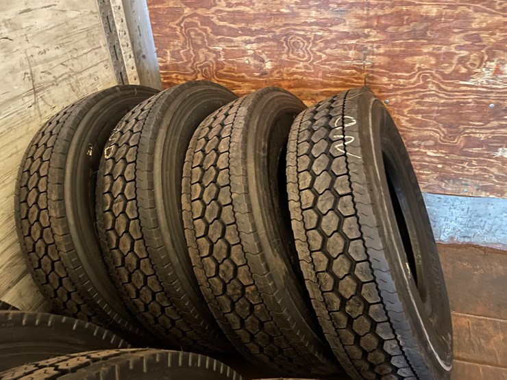#10742-•-(4)-recapped-semi-tires-image-2