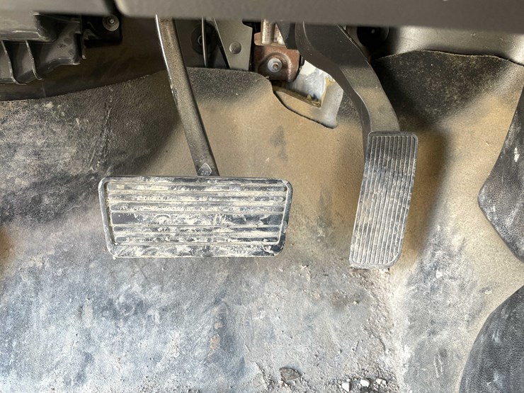 2015-chevrolet-1500-image-65