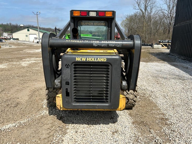 new-holland-l180-image-3