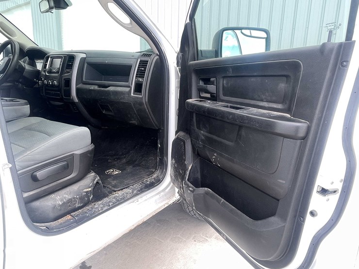 2017-dodge-1500-image-48