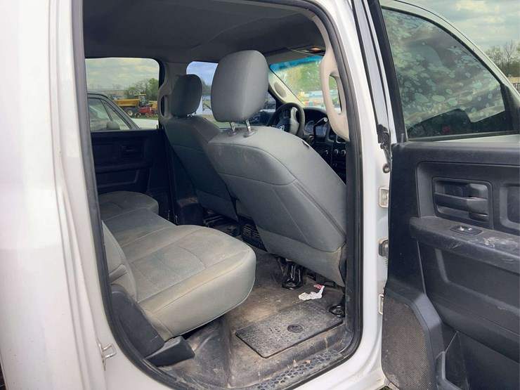 2017-dodge-ram-2500-image-16