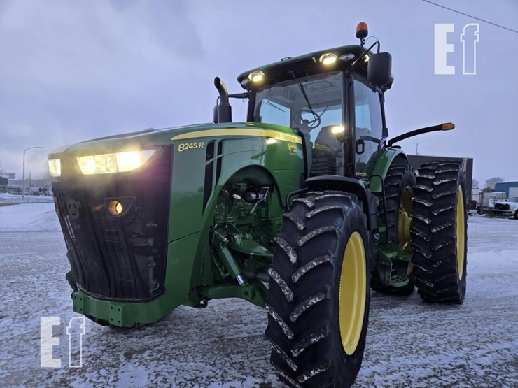 2015-john-deere-8245r-image-4
