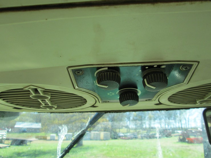 john-deere-6215-image-41