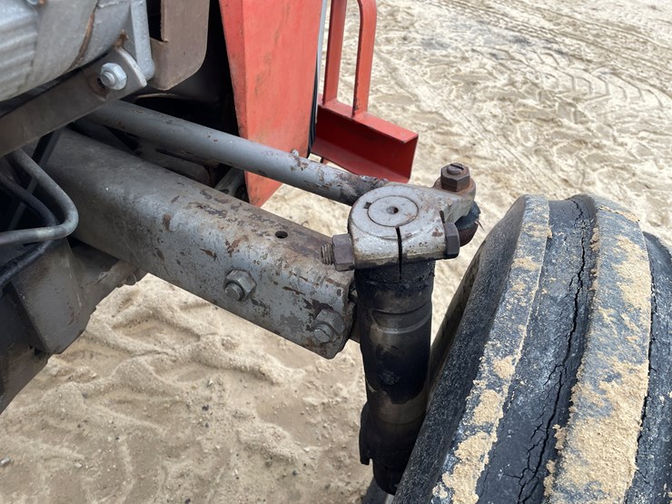 massey-ferguson-230-image-24