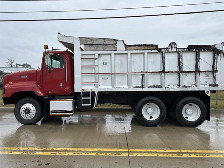 1999-international-paystar-5000-image-5