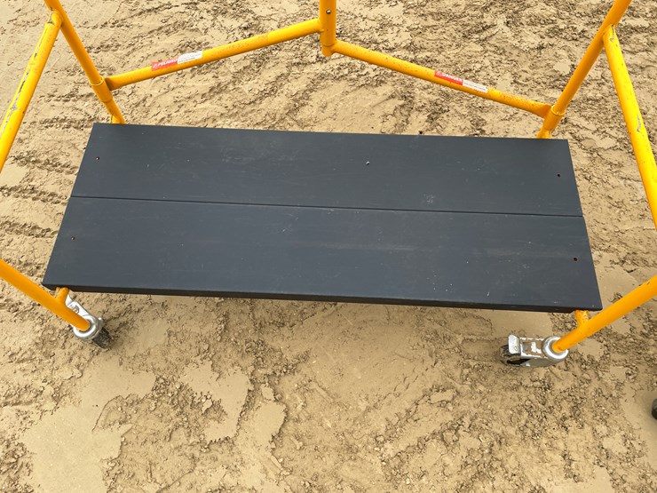 #3949-•-(2)-rolling-metal-carts-image-10