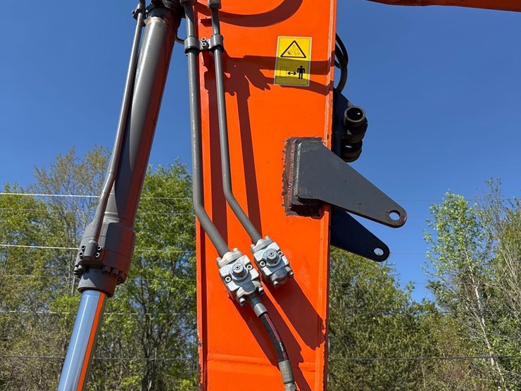 2019-xcmg-xe210u-image-11