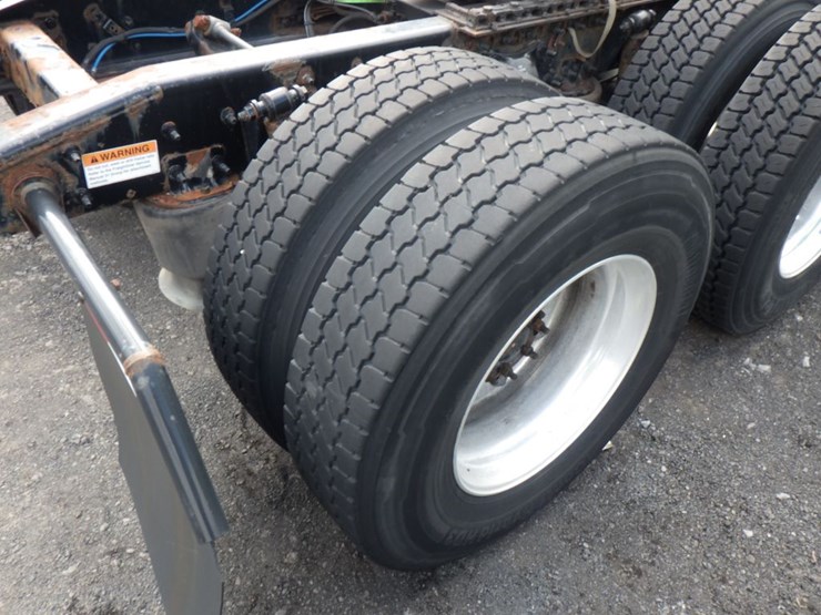 2018-freightliner-cascadia-125-image-7