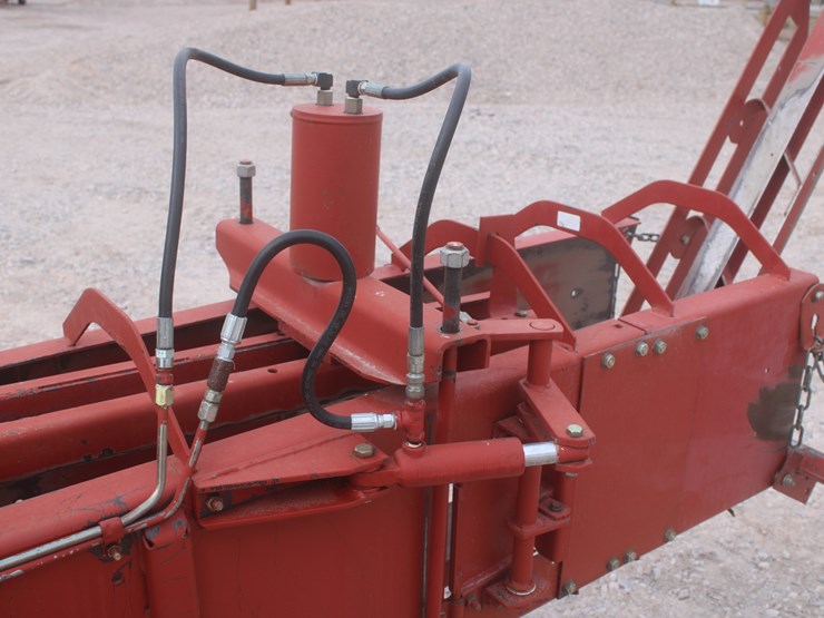 new-holland-580-image-50