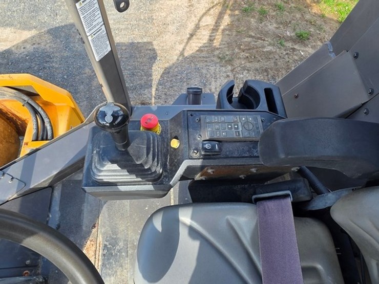 2018-volvo-sd115b-image-59