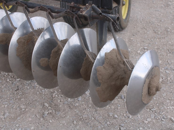 john-deere-220-image-30