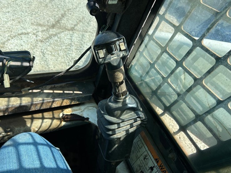 bobcat-t300-image-24