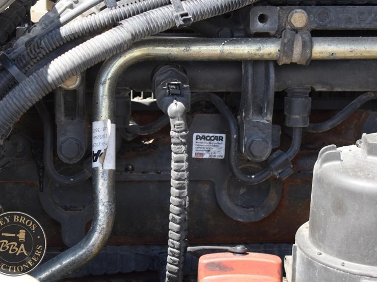 2019-kenworth-t880-image-28