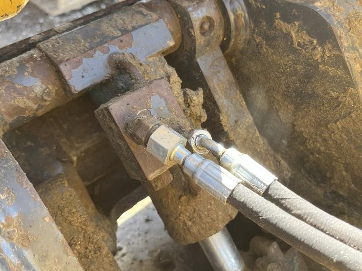 2018-komatsu-pc210-lc-11-image-37