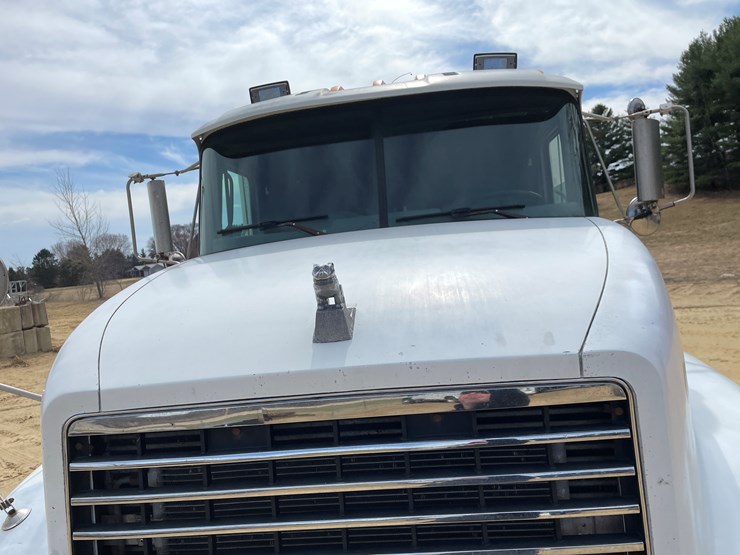 #400-•-1997-mac-ch600-semi-(has-wi-title)-image-16